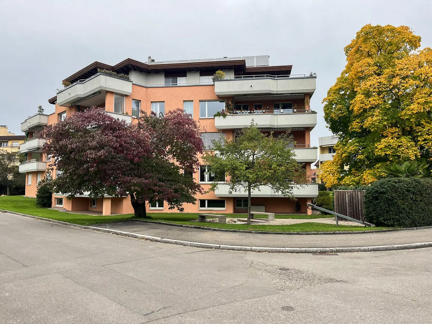 Grosszügige 4.5-Zimmer-Wohnung an ruhiger, familienfreundlicher Lage - Foto 1 von 16