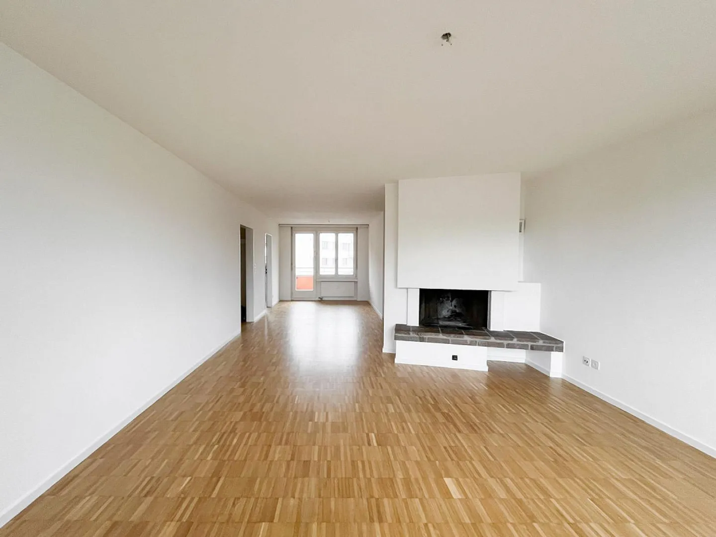 Grosszügige 4.5-Zimmer-Wohnung an ruhiger, familienfreundlicher Lage - Foto 2 von 16