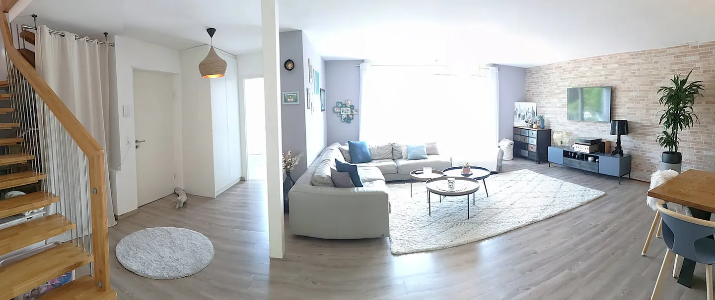 Magnifica casa duplex ristrutturata con cura per due famiglie con 4,5 stanze a Cudrefin, vicino al lago - Foto 12 di 34