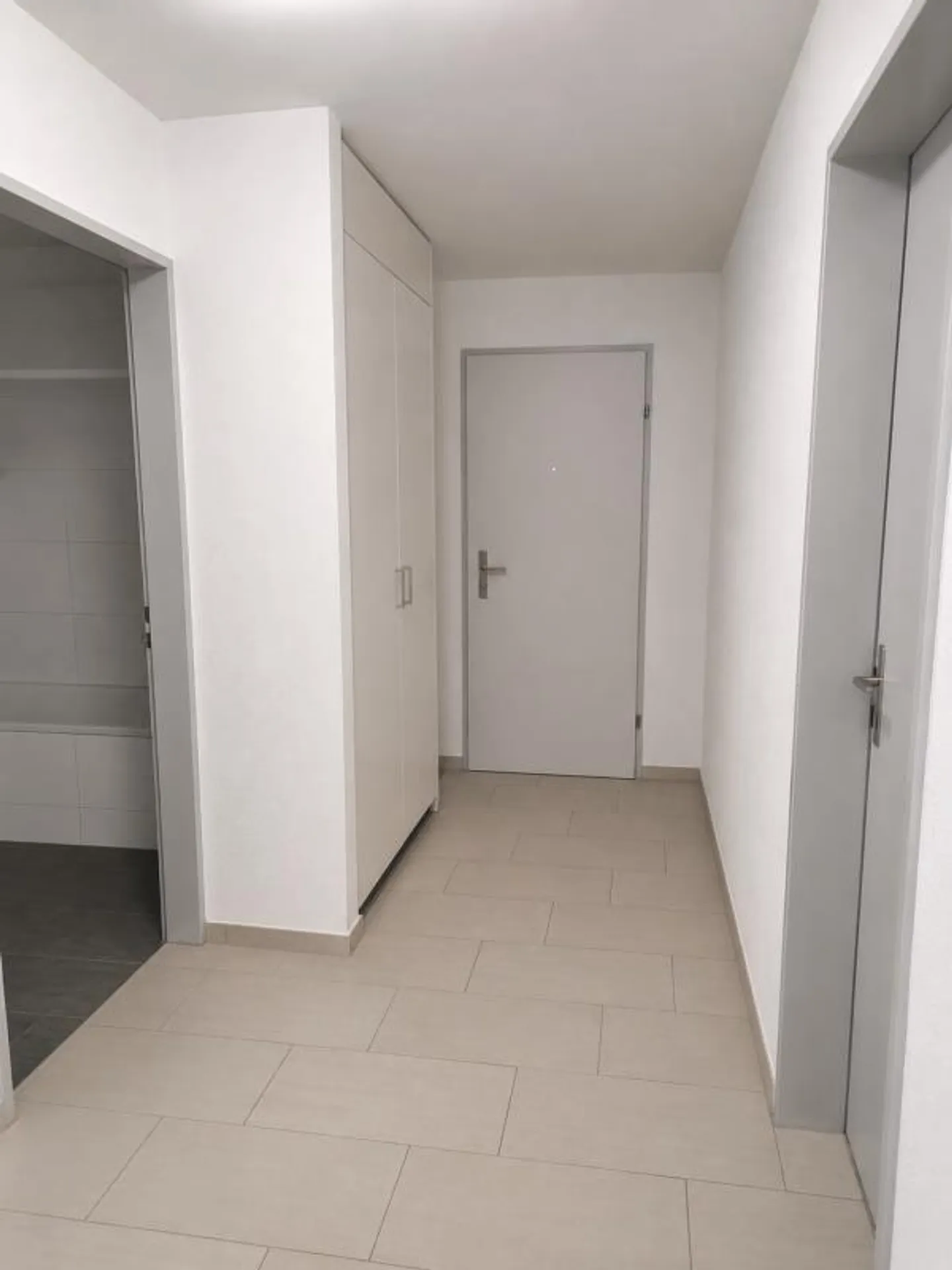 Well-maintained 3.5-room apartment in a quiet residential area - Photo 6 of 10