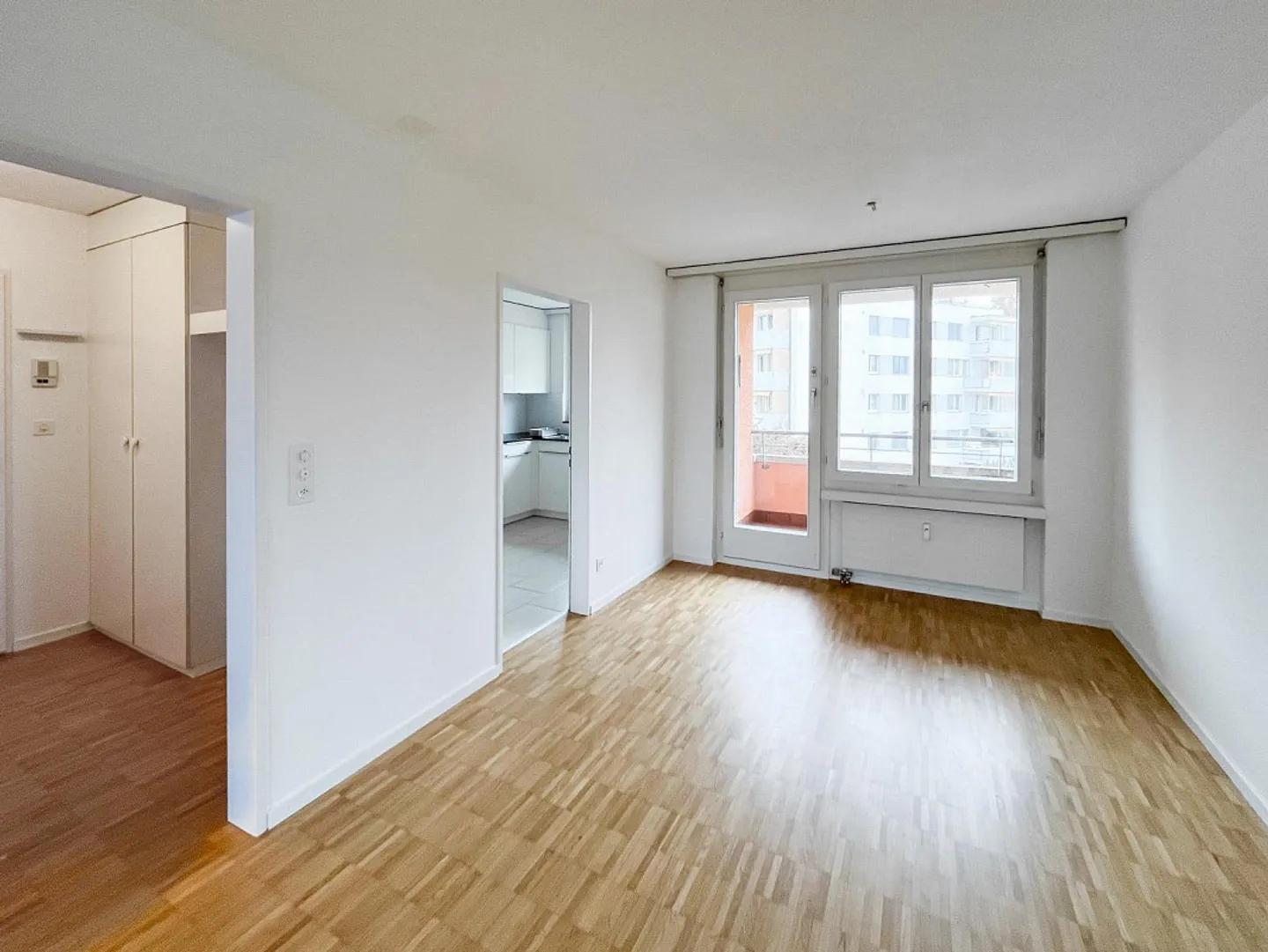 Grosszügige 4.5-Zimmer-Wohnung an ruhiger, familienfreundlicher Lage - Foto 5 von 16
