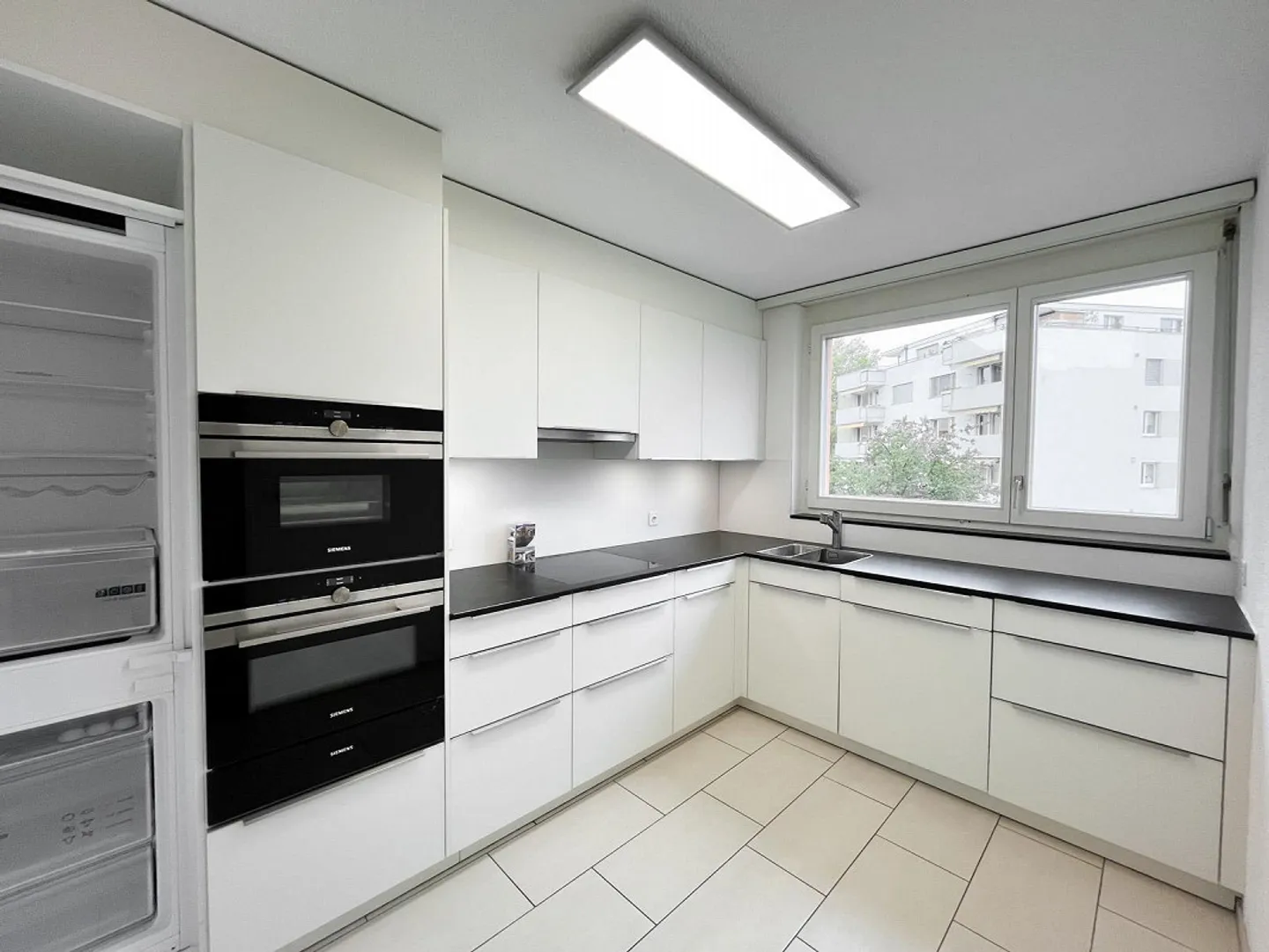 Grosszügige 4.5-Zimmer-Wohnung an ruhiger, familienfreundlicher Lage - Foto 6 von 16