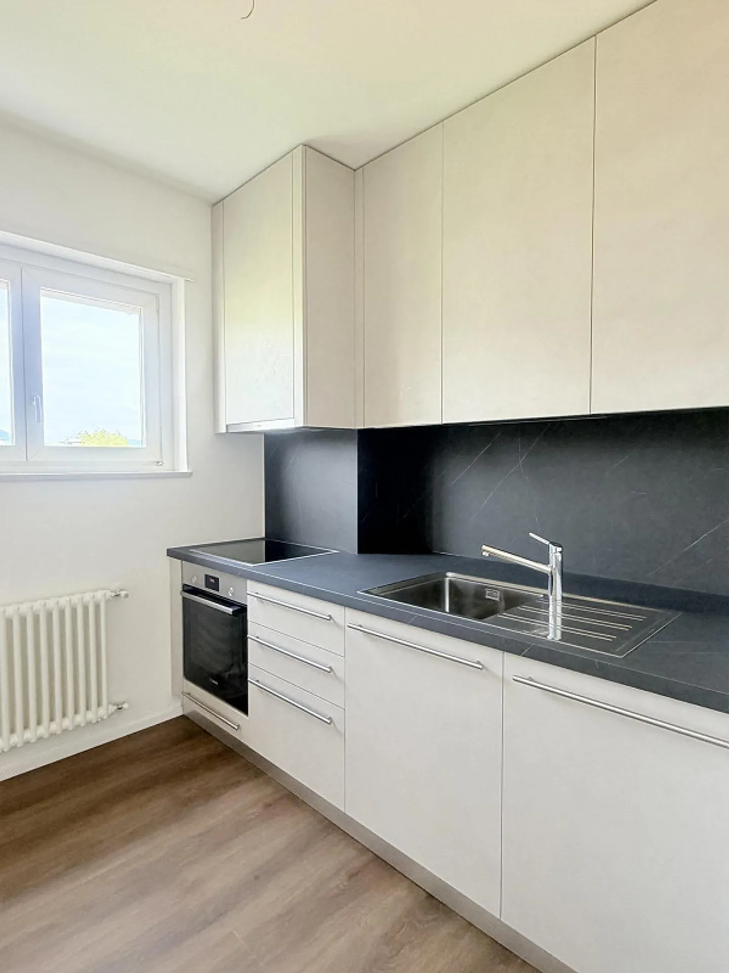 4 Camere ristrutturate, nuova cucina - Foto 3 di 10