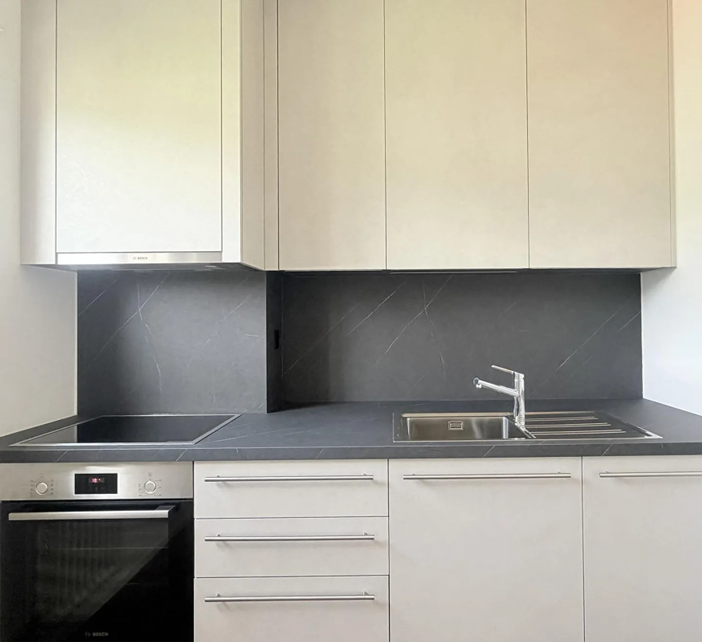 4 Camere ristrutturate, nuova cucina - Foto 5 di 10