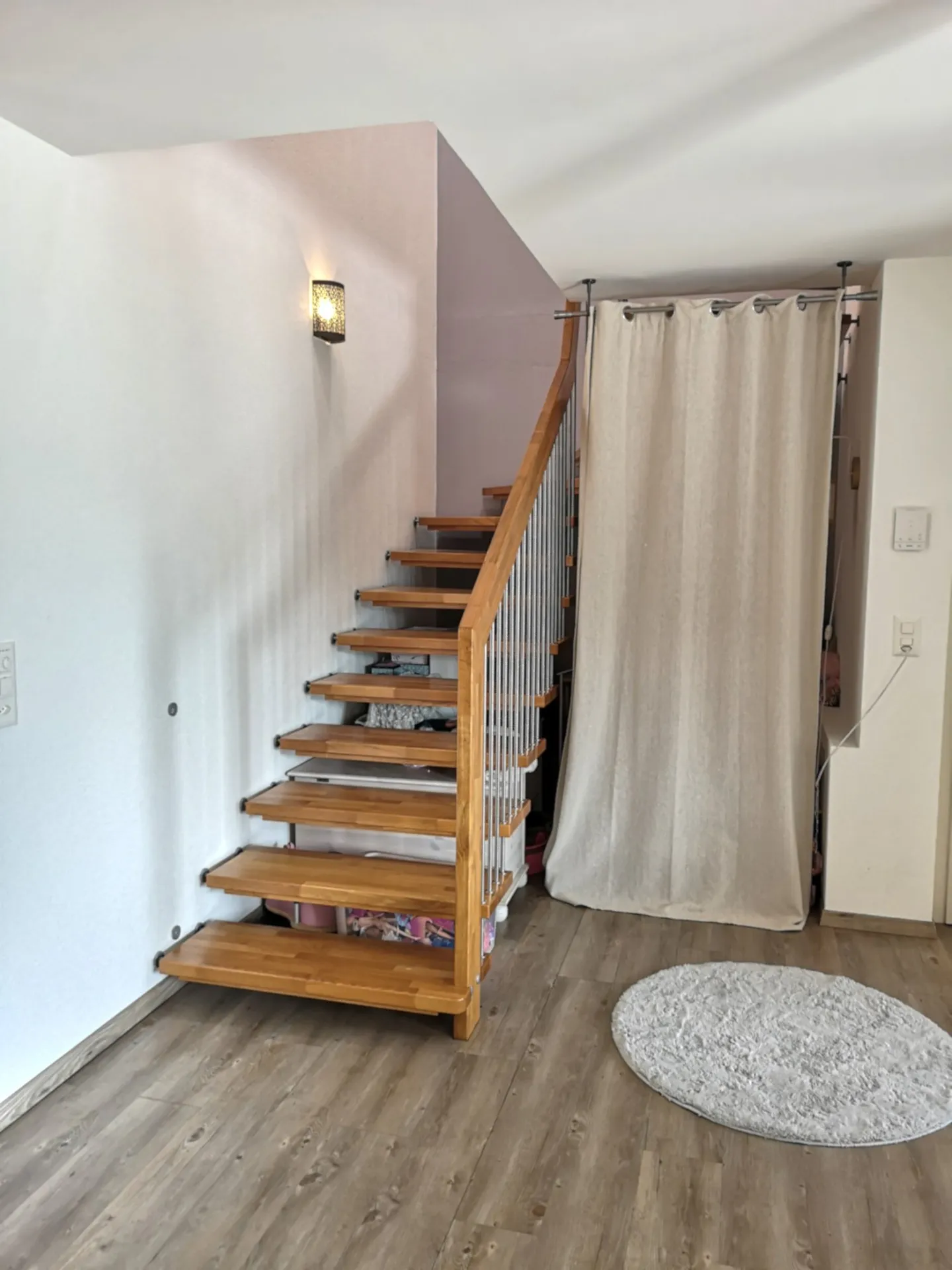 Magnifica casa duplex ristrutturata con cura per due famiglie con 4,5 stanze a Cudrefin, vicino al lago - Foto 22 di 34
