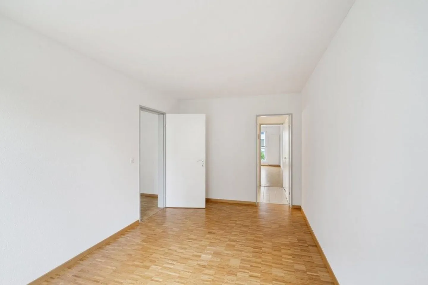 Grosszügige Erdgeschoss-Wohnung - Foto 5 von 12
