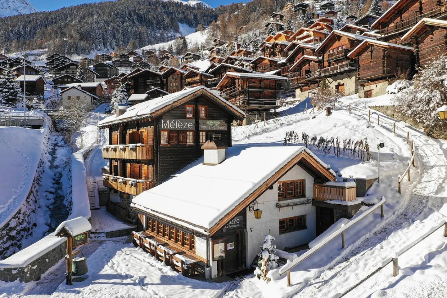 Charmant hôtel-restaurant 3 étoiles Sup  entièrement rénové - Photo 2 sur 18