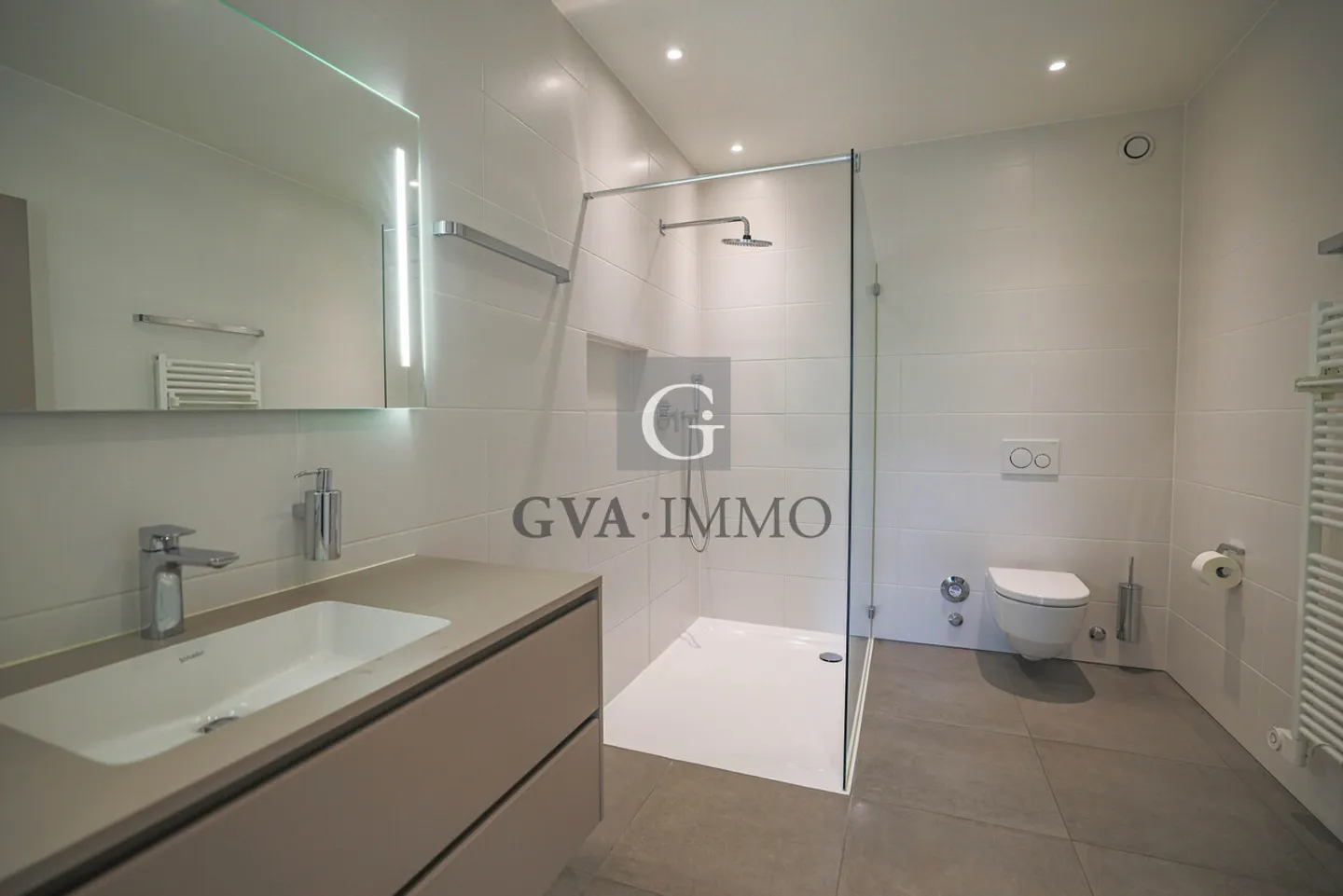 Élégant appartement avec vaste loggia, quartier Gradelle - Photo 11 of 12