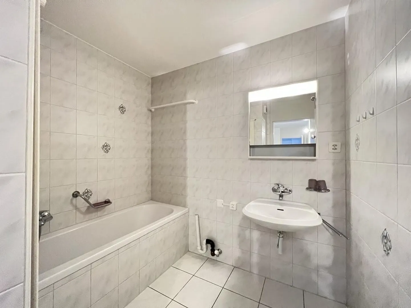 Wunderschöne Penthouse-Wohnung in der Nähe aller Annehmlichkeiten - Foto 8 von 9