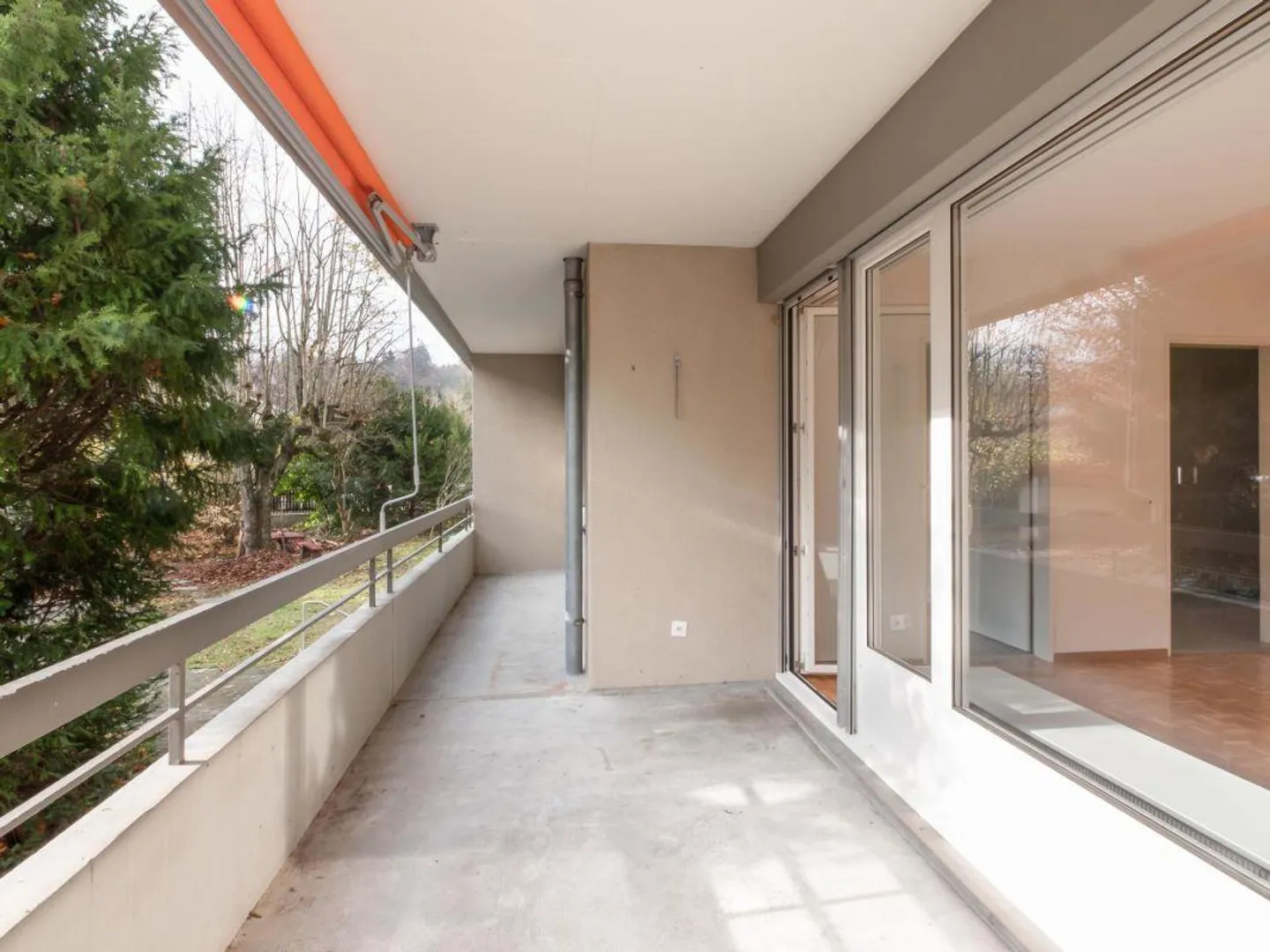 Geräumige Wohnung mit Gartenschwimmbad - Foto 6 von 12