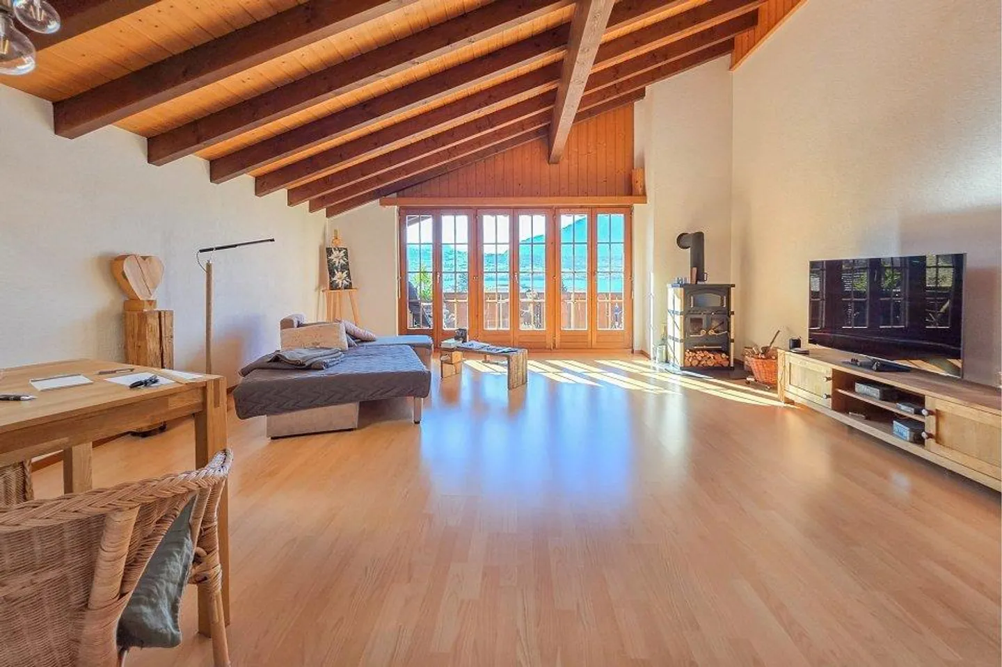 Live where others vacation - Your dream apartment above Lake Thun! - Photo 6 of 13