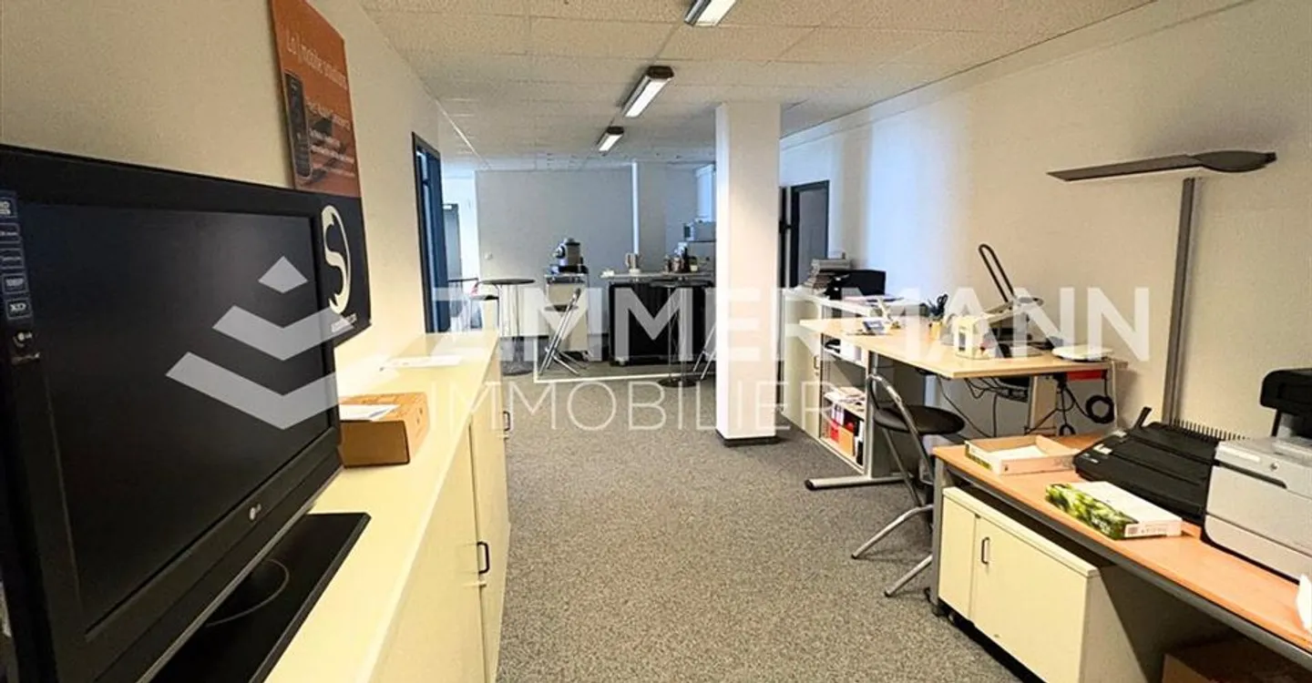 Spazio ufficio in affitto - Foto 2 di 10
