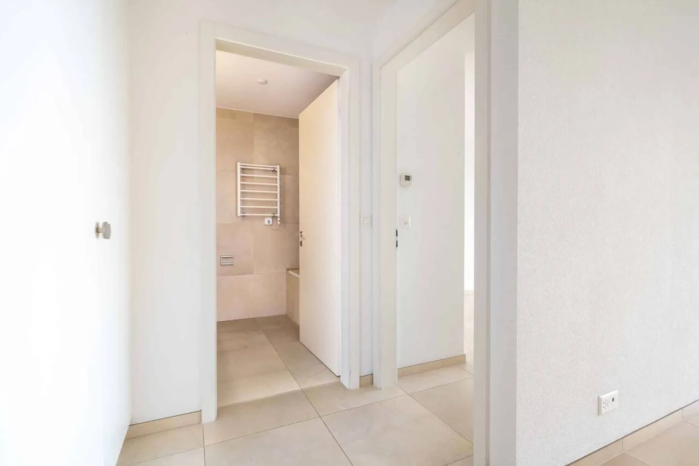 Superb 2.5 rooms with lake view - Photo 2 of 8