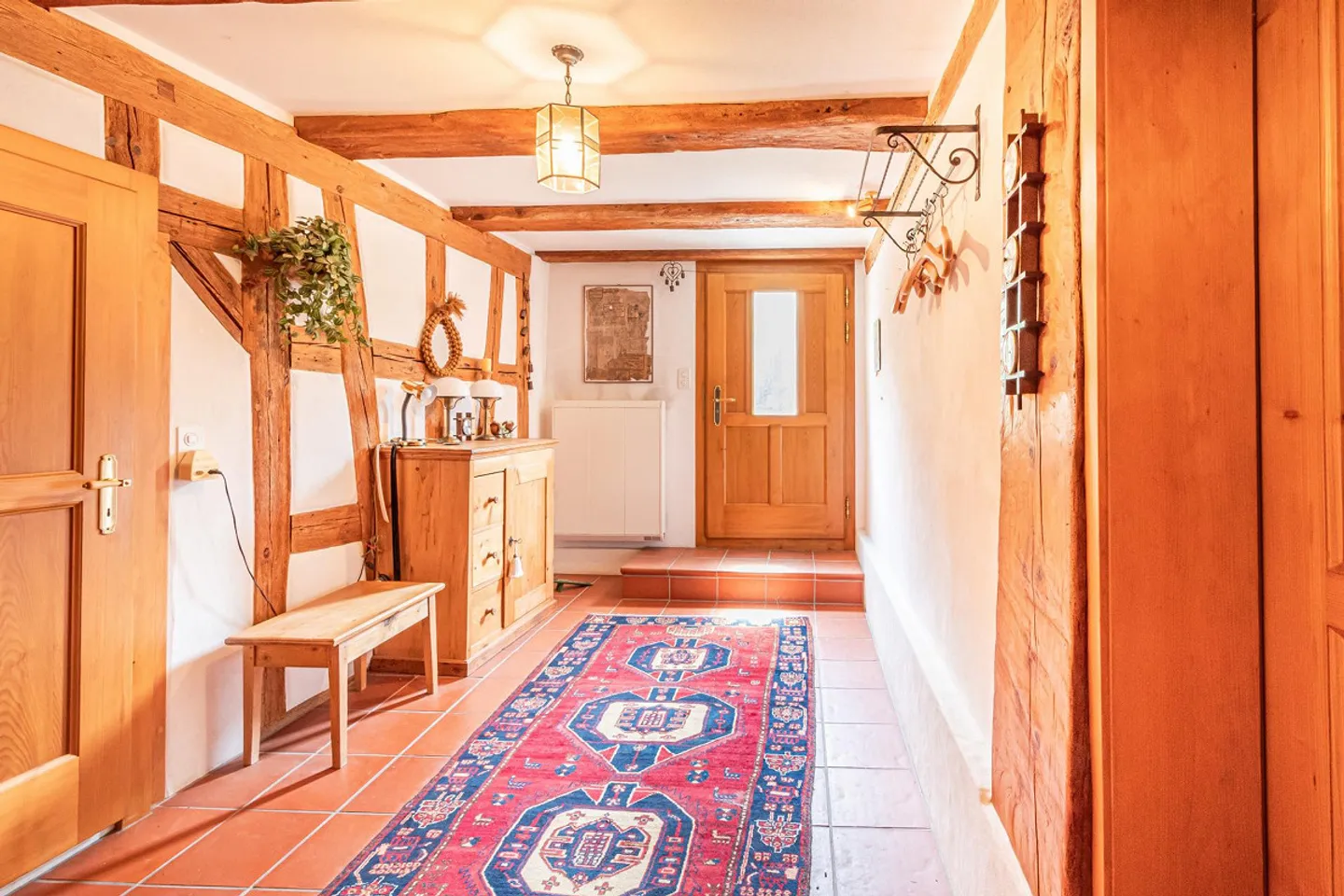 Charming timber-framed house with inviting living atmosphere - Photo 5 of 22