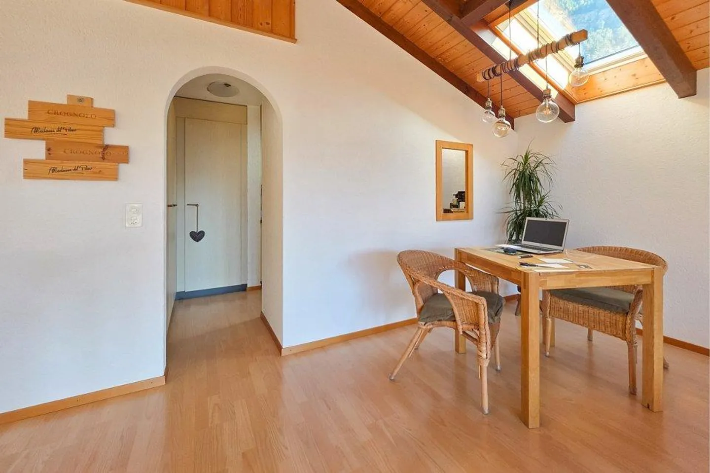 Live where others vacation - Your dream apartment above Lake Thun! - Photo 13 of 13