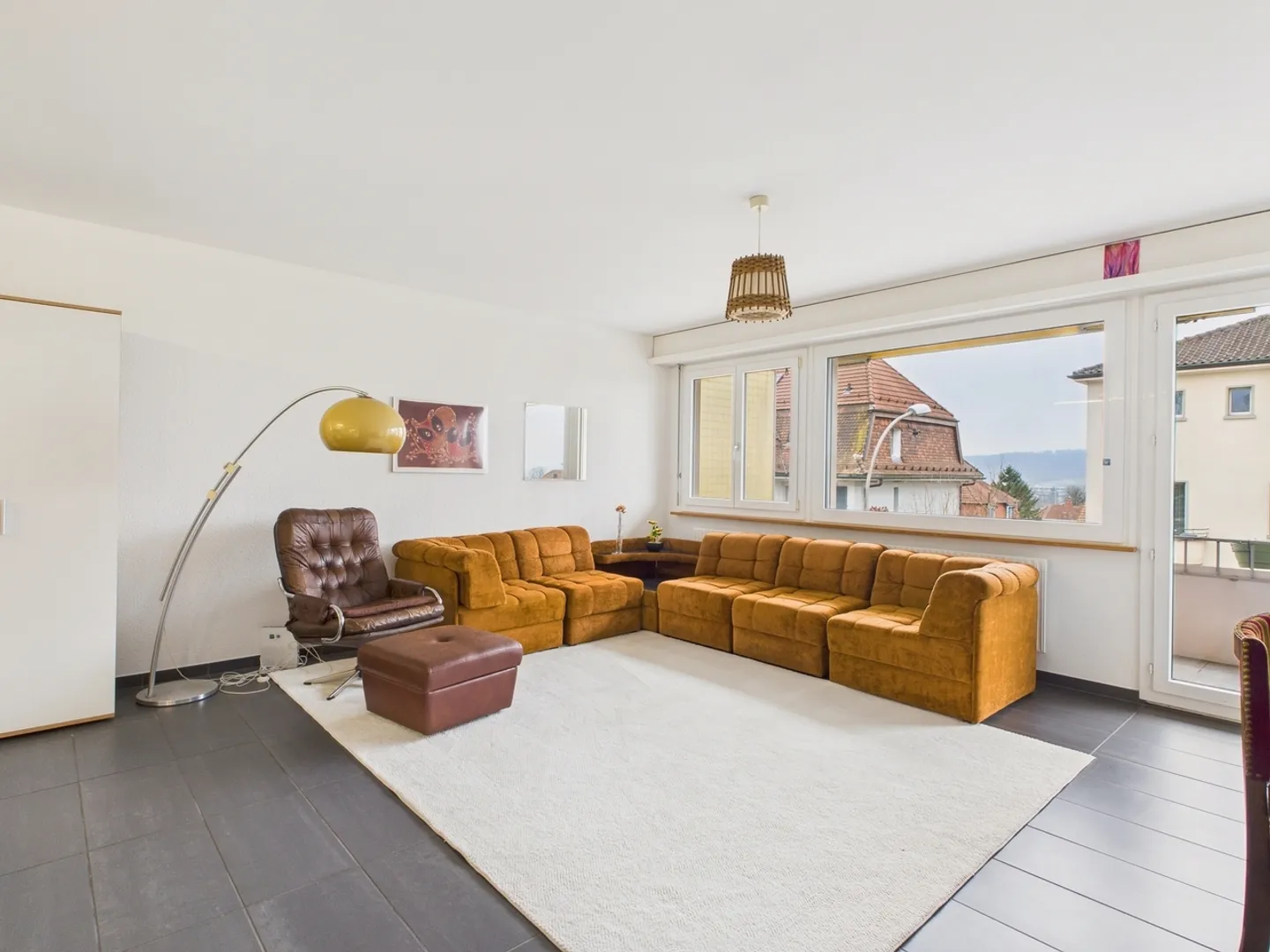 Apartment for rent - Photo 1 of 9