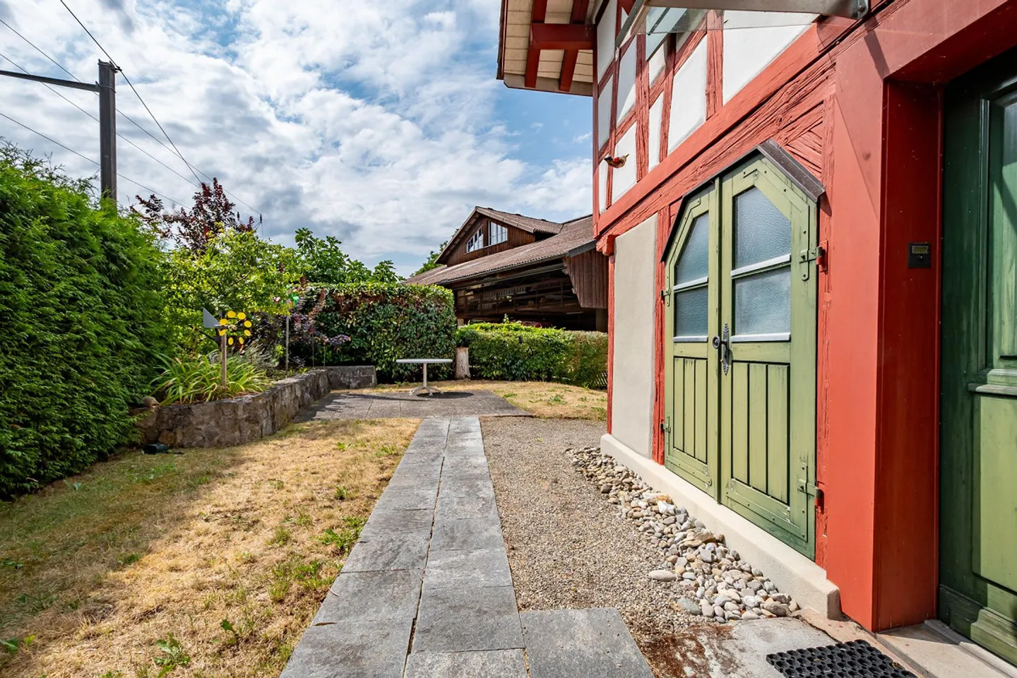 Charming timber-framed house with inviting living atmosphere - Photo 17 of 22