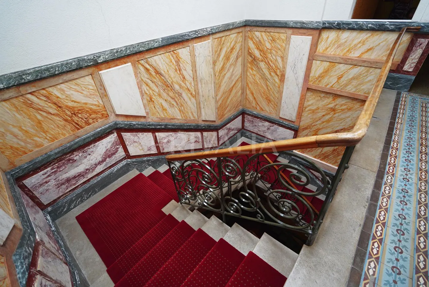 Exclusive? 2 ½ room apartment with balcony, impressive view... - Photo 6 of 6