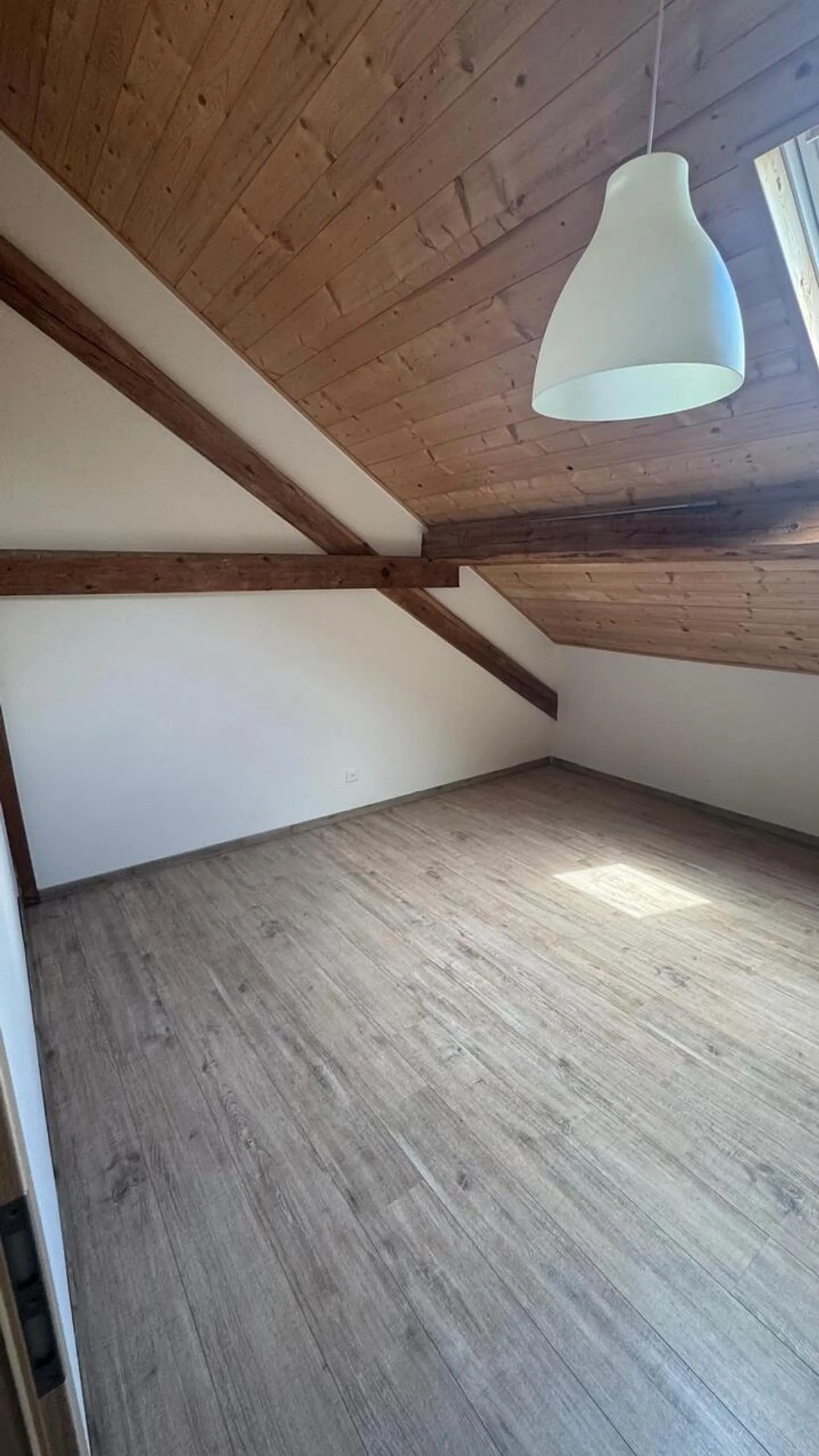 Charmant appartement 2,5 pièces - Photo 2 sur 9