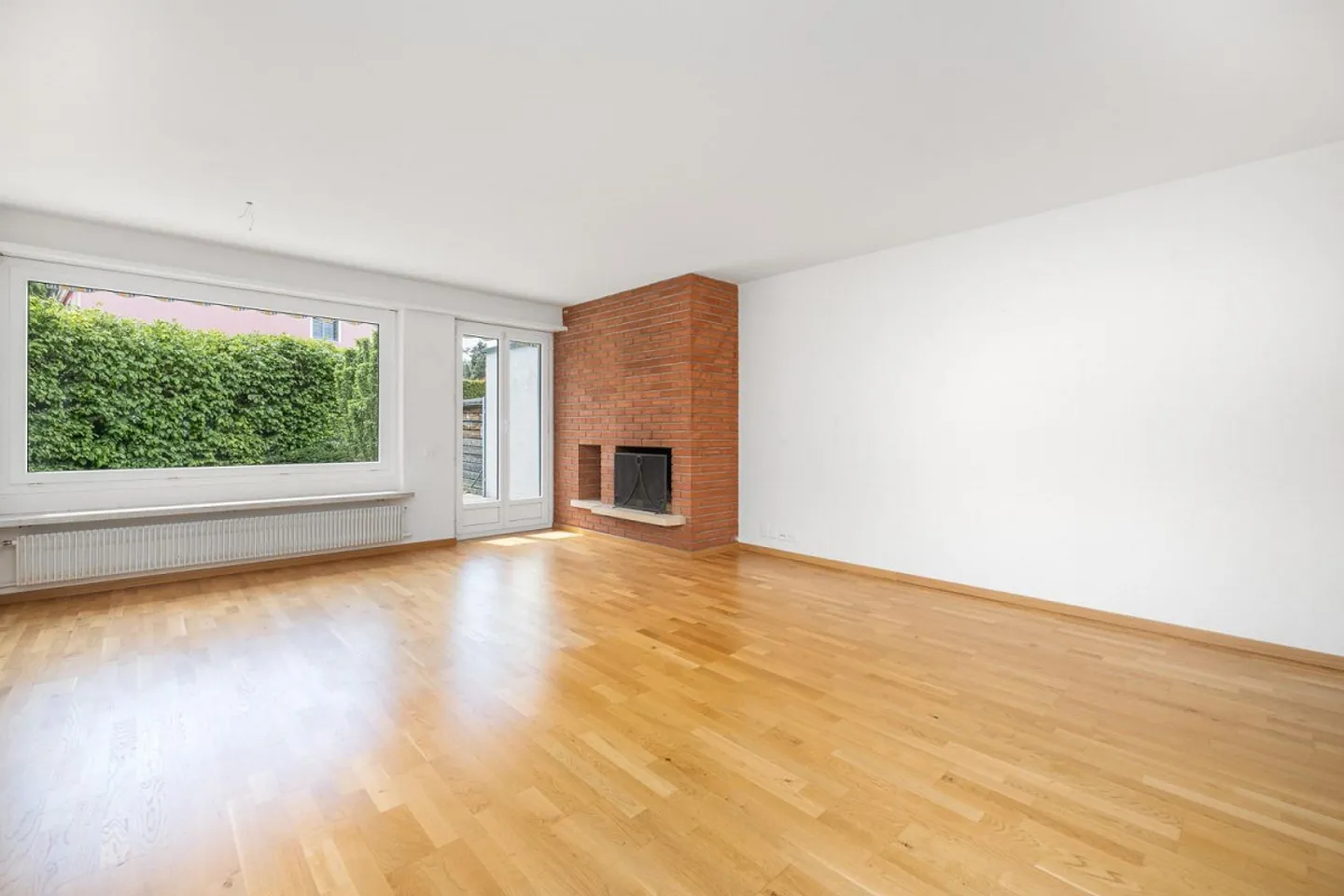 Maison familiale avec beau jardin - Photo 3 sur 13