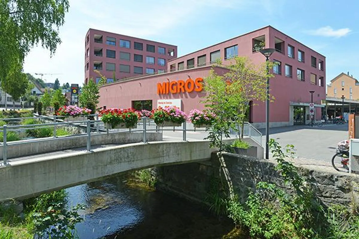 Your Feel-Good Oasis in Affoltern a. Albis - Photo 1 of 9