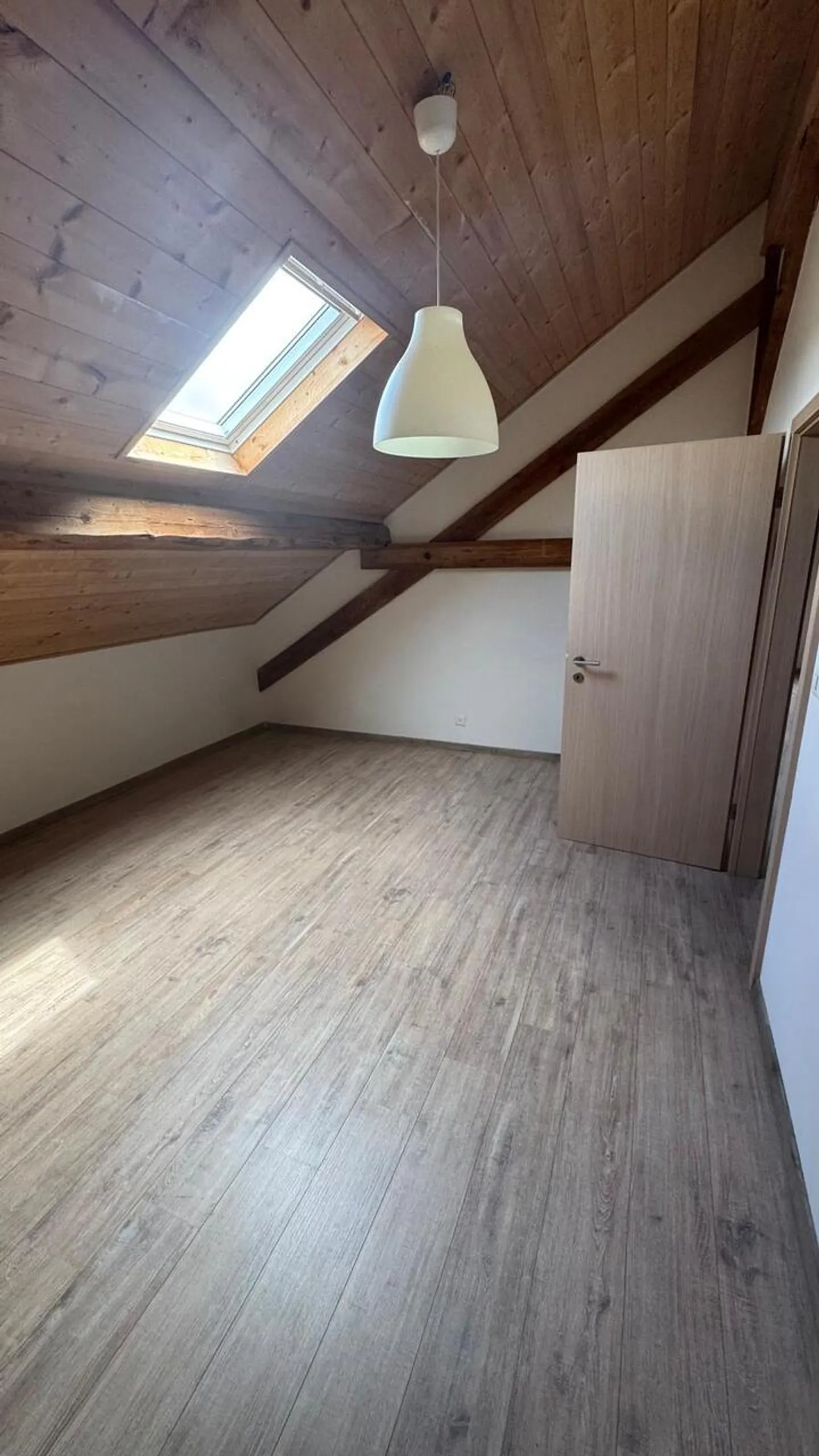 Charmant appartement 2,5 pièces - Photo 3 sur 9