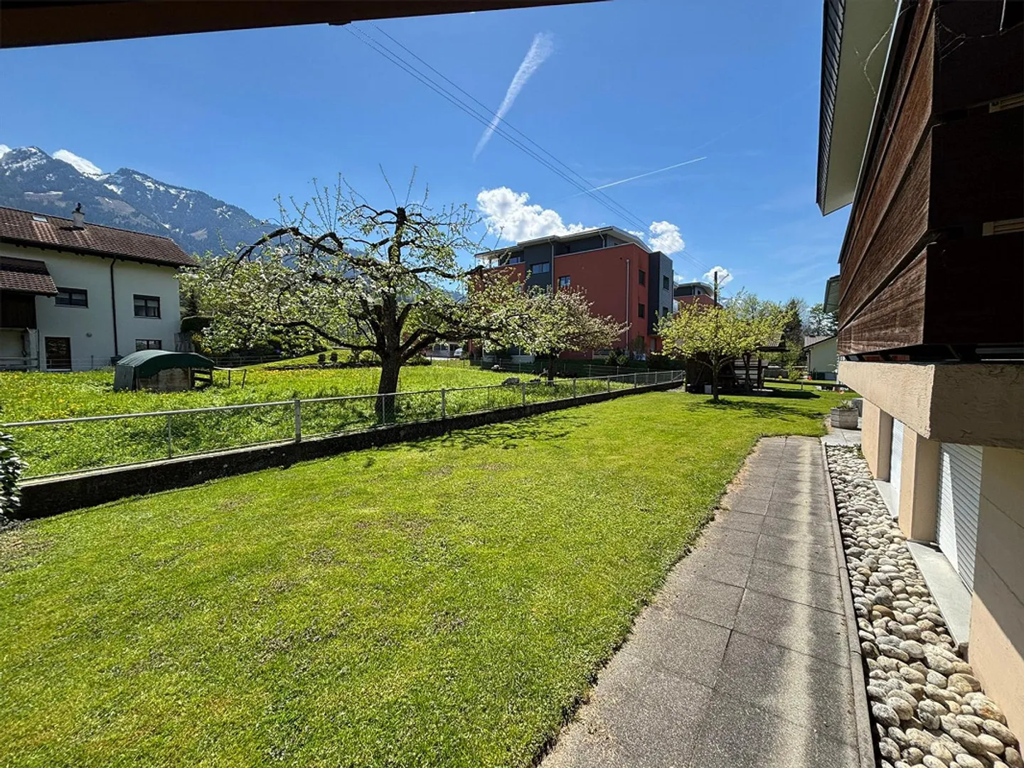 Charmantes Einfamilienhaus mit Garten - Foto 2 von 18