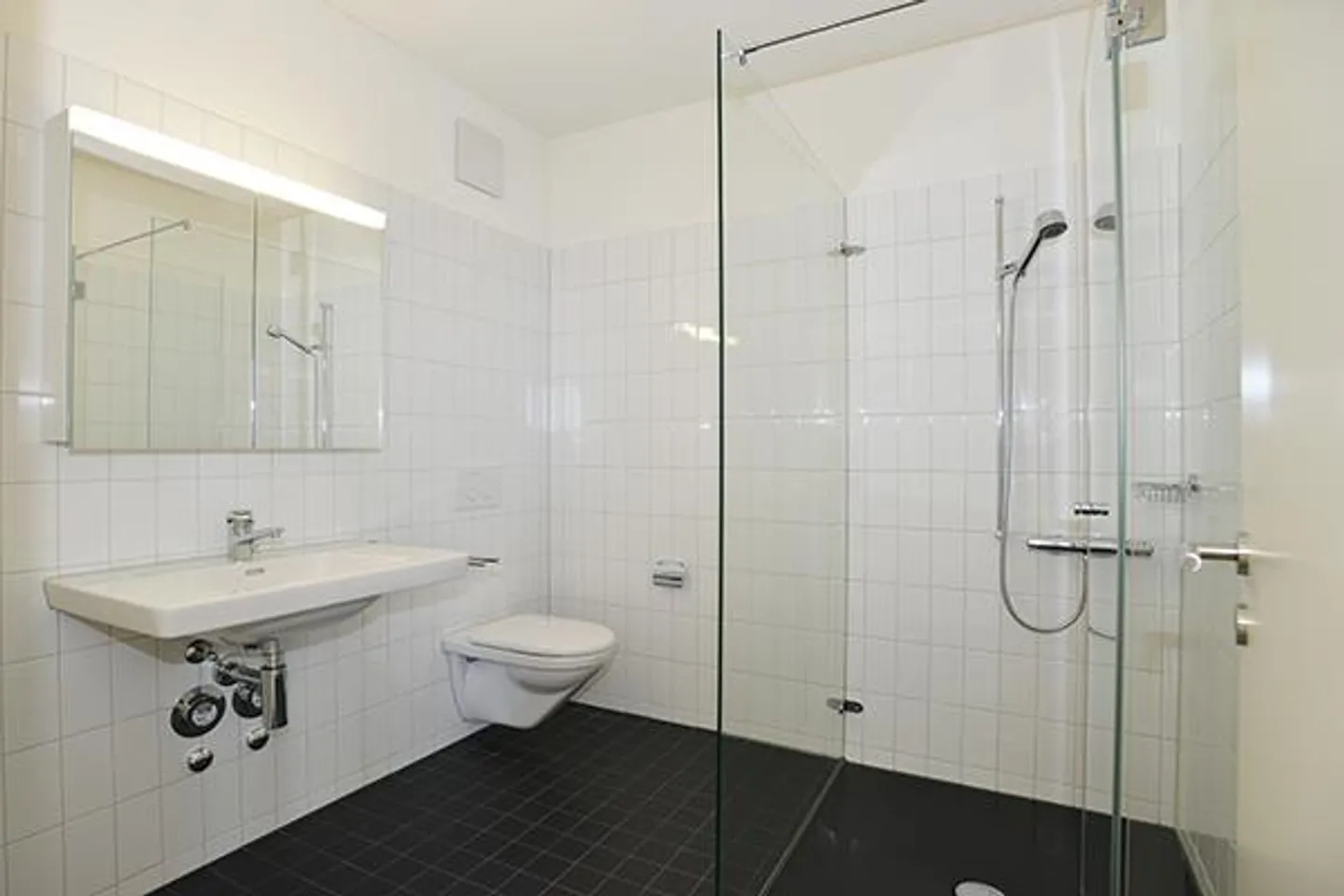 Your Feel-Good Oasis in Affoltern a. Albis - Photo 5 of 9