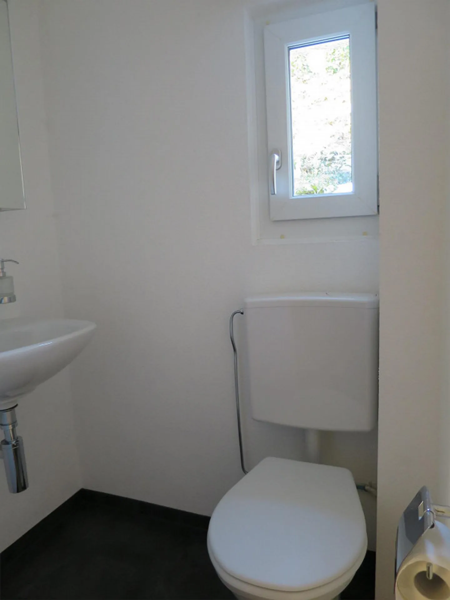 Appartement 4 pièces ensoleillé dans une petite maison bifamiliale - Photo 6 sur 14