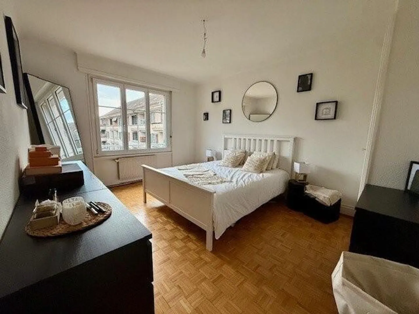 Neighborhood near the train station - Photo 2 of 7