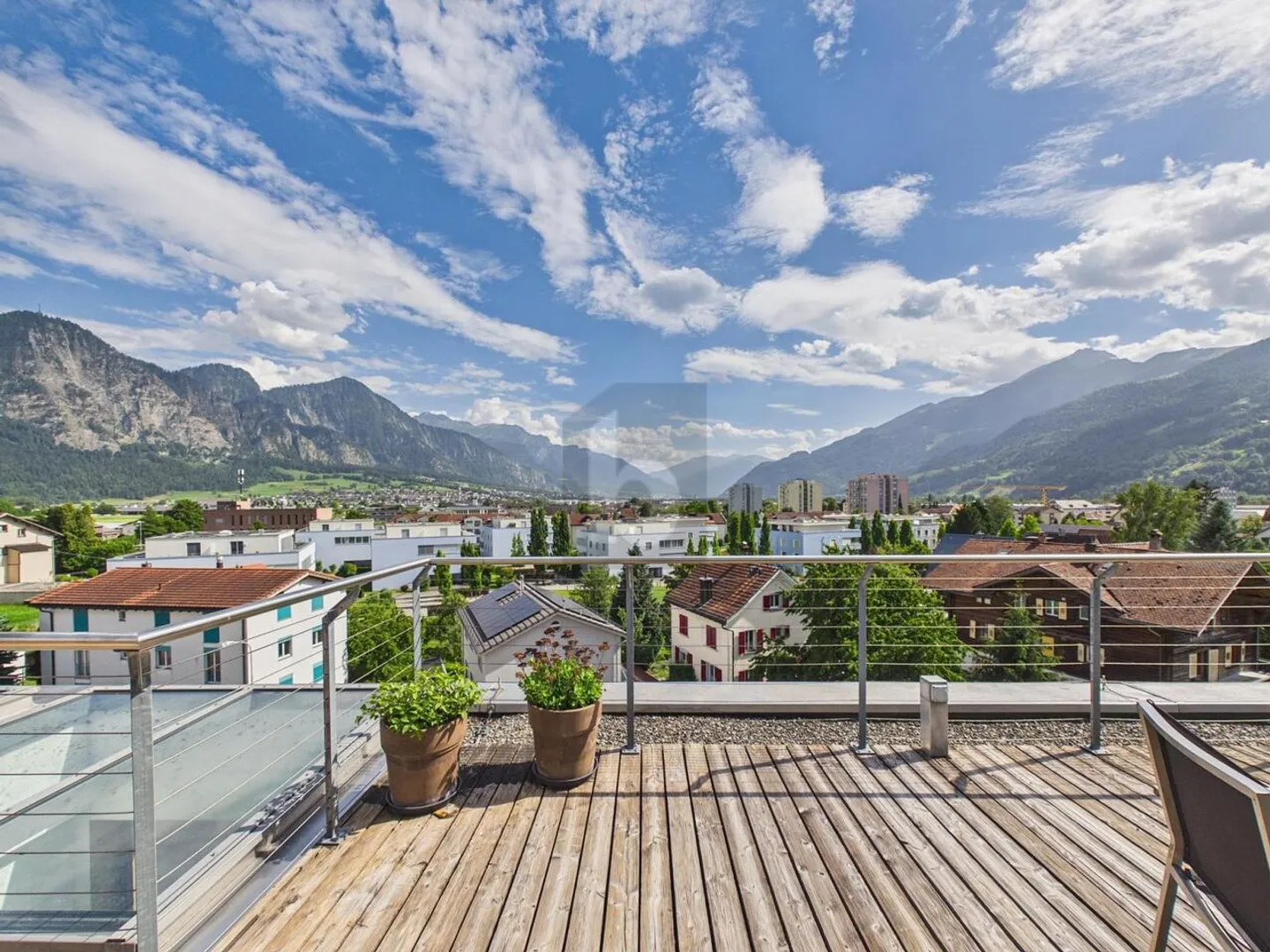 ESCLUSIVA TERRAZZA SUL TETTO CON PANORAMA ALPINO - Foto 2 di 6