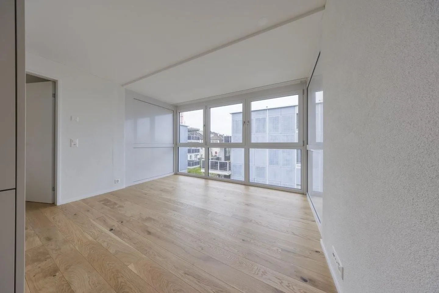 Appartamento 2.5 locali in affitto a Zurigo Oerlikon - Foto 2 di 6