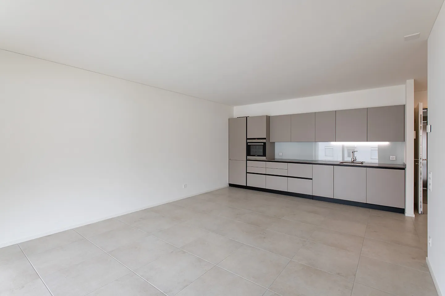 Zona tranquilla e soleggiata - Foto 2 di 7