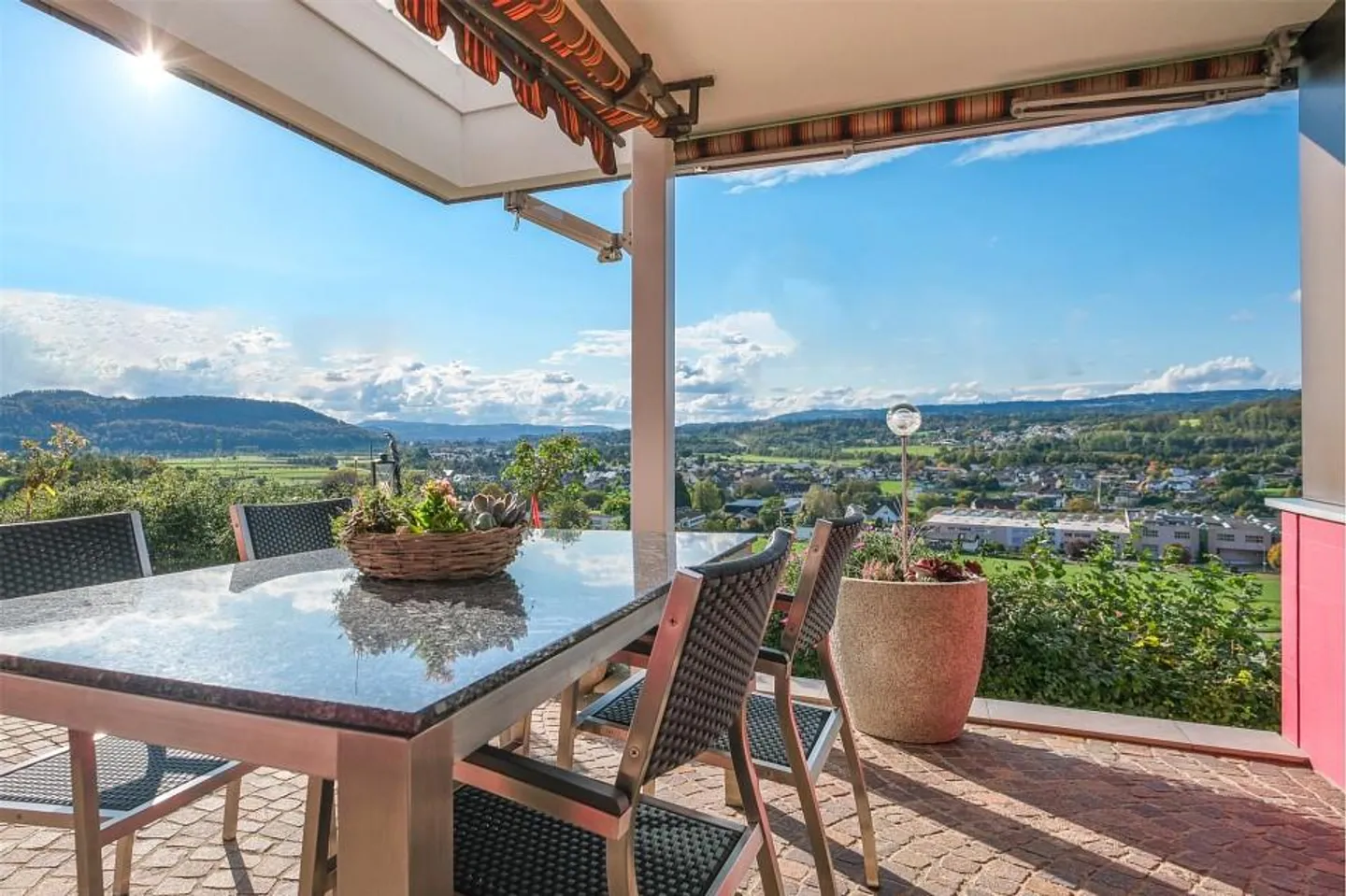 Exklusive Familienhaus mit Aussicht - Foto 5 von 13