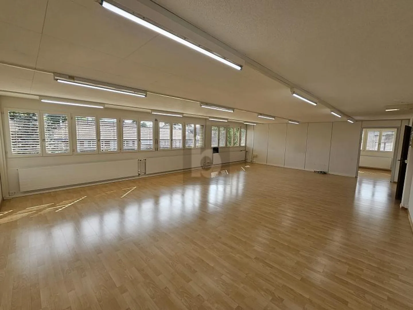 Spacious Office with Versatile Use - Photo 2 of 6