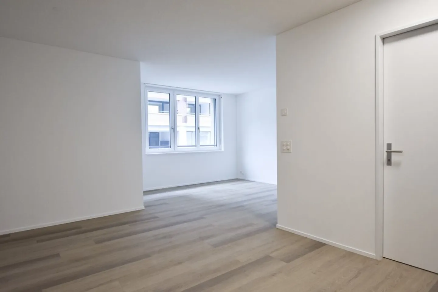 Appartamento 2.5 stanze su Uferweg Burgdorf - luminoso, moderno, vicino alla natura - Foto 3 di 6