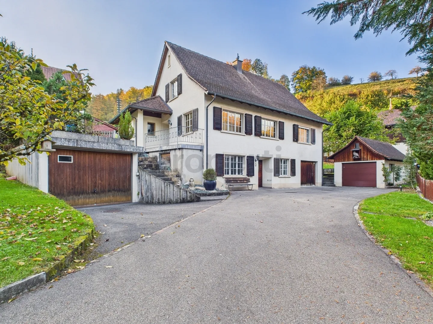 Maison individuelle attrayante de 7,5 pièces à Liedertswil, canton de BL - Photo 1 sur 13