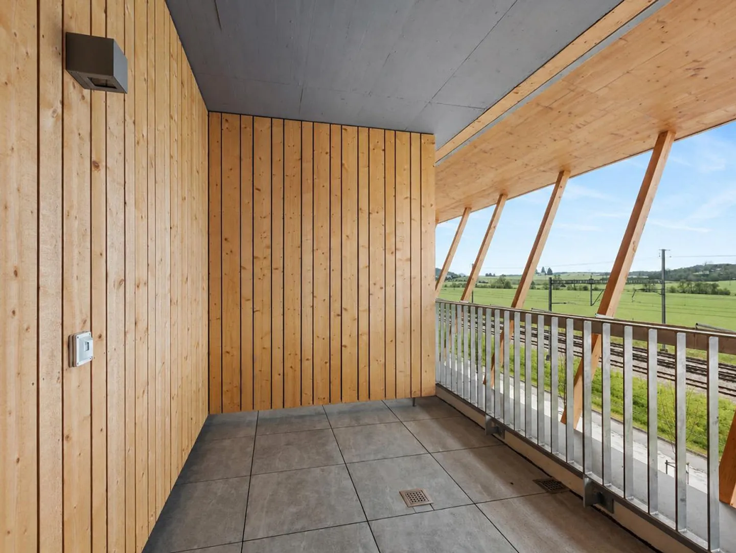 Attractive commercial spaces in modern development - Photo 4 of 8