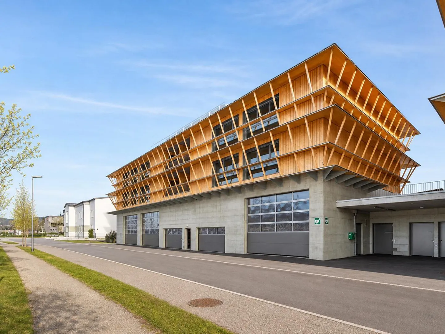 Attractive commercial spaces in modern development - Photo 5 of 8