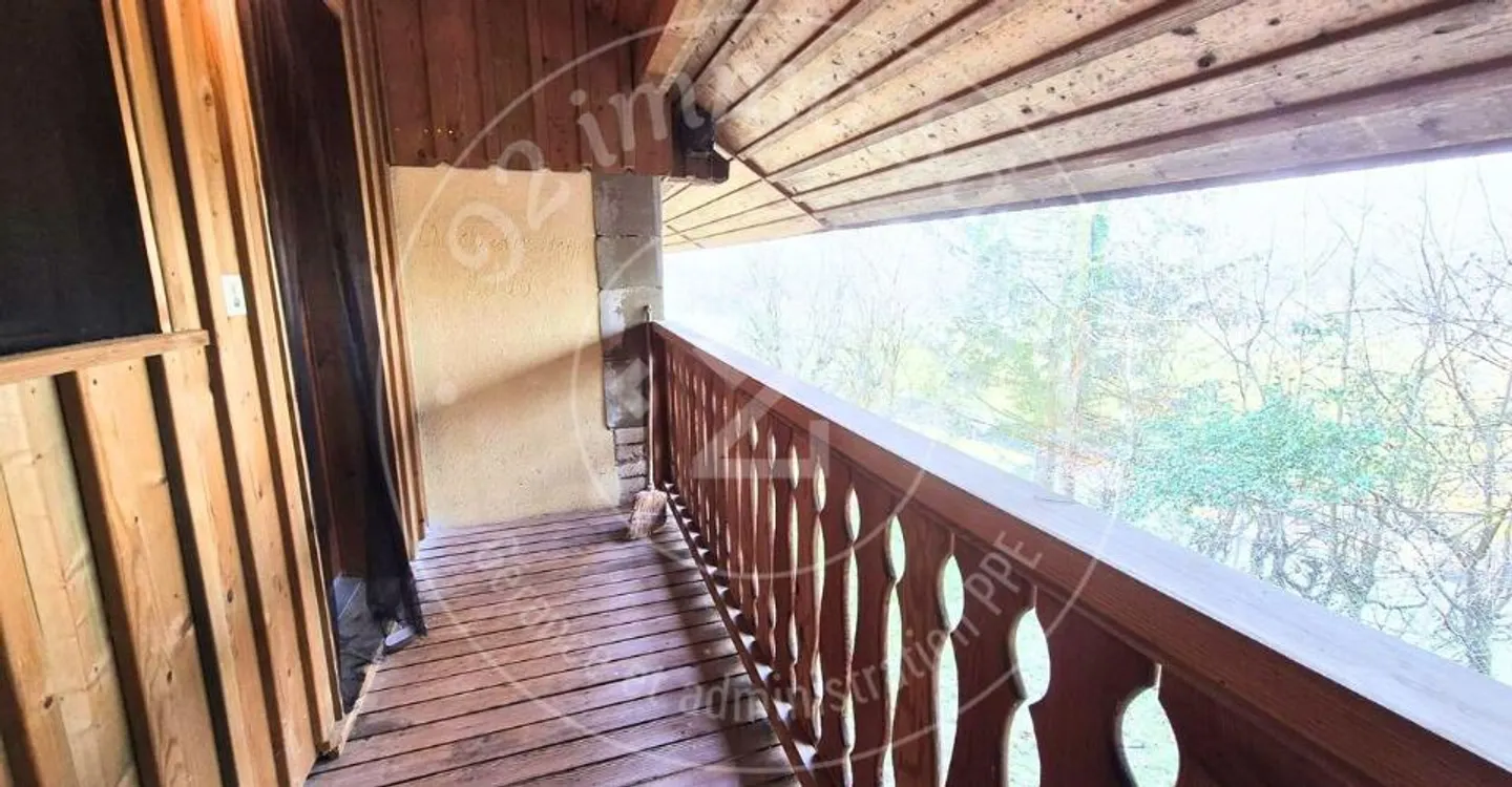 Charmante 2,5-Zimmer-Duplexwohnung mit Balkon und Kamin - Vauderens - Foto 4 von 6