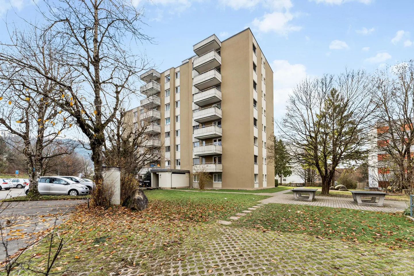 Posto auto con una buona posizione - Foto 2 di 2