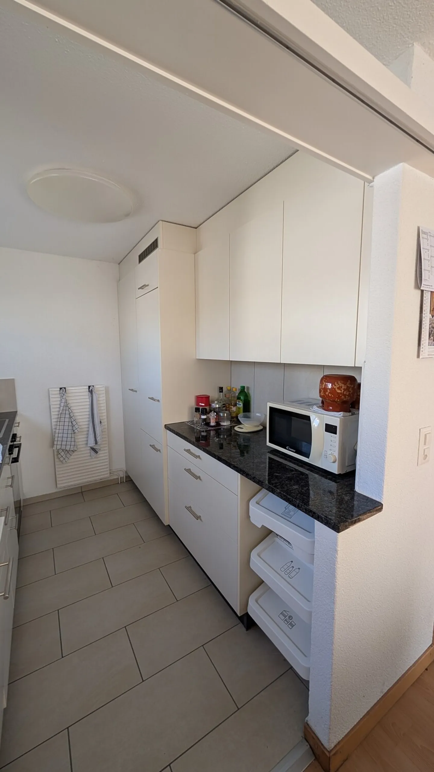 Apartment with highway access - Photo 8 of 10
