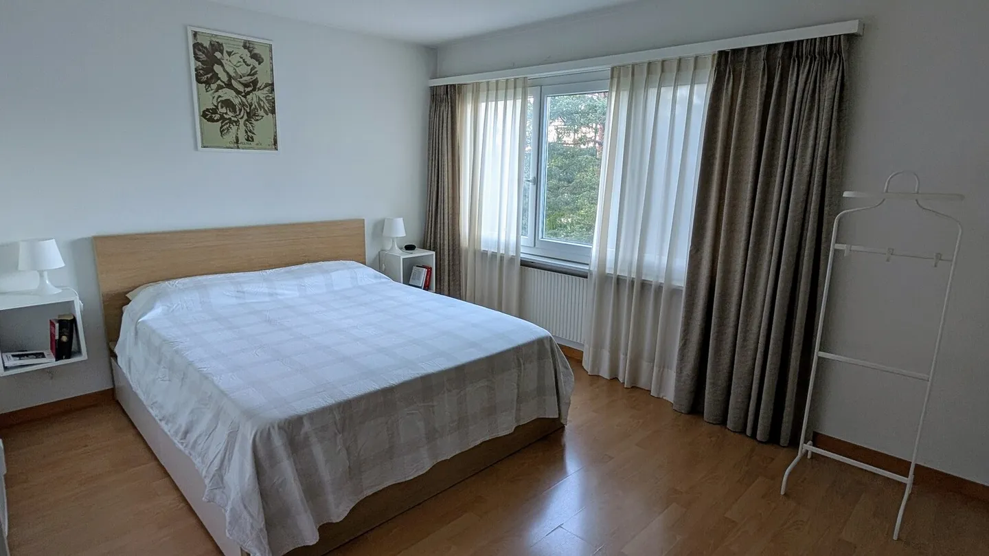 Apartment with highway access - Photo 9 of 10