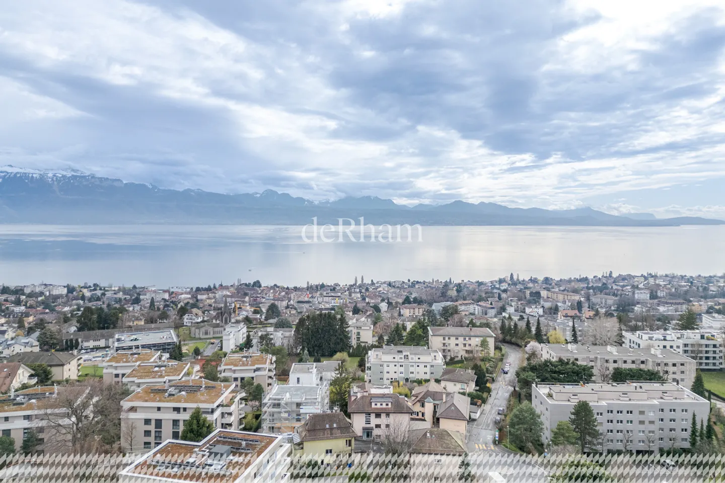 Apartment with 3.5 rooms and 135 m2 with garden - Photo 13 of 13