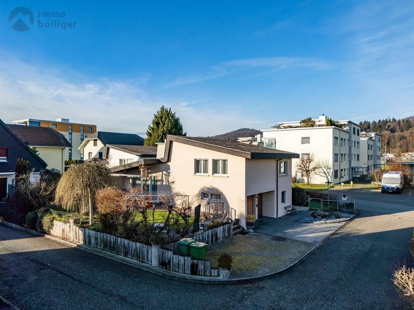 Vivere tranquillamente, connesso centralmente – La tua casa a Oftringen - Foto 1 di 14