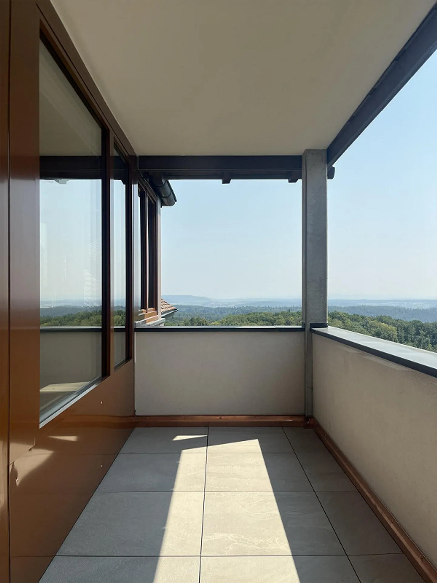 Appartement en duplex fraîchement rénové avec deux balcons - Photo 16 sur 19