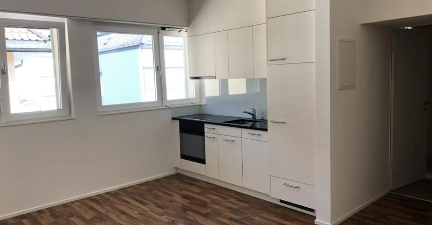 City life at its best, your new apartment is waiting for you - Photo 3 of 6