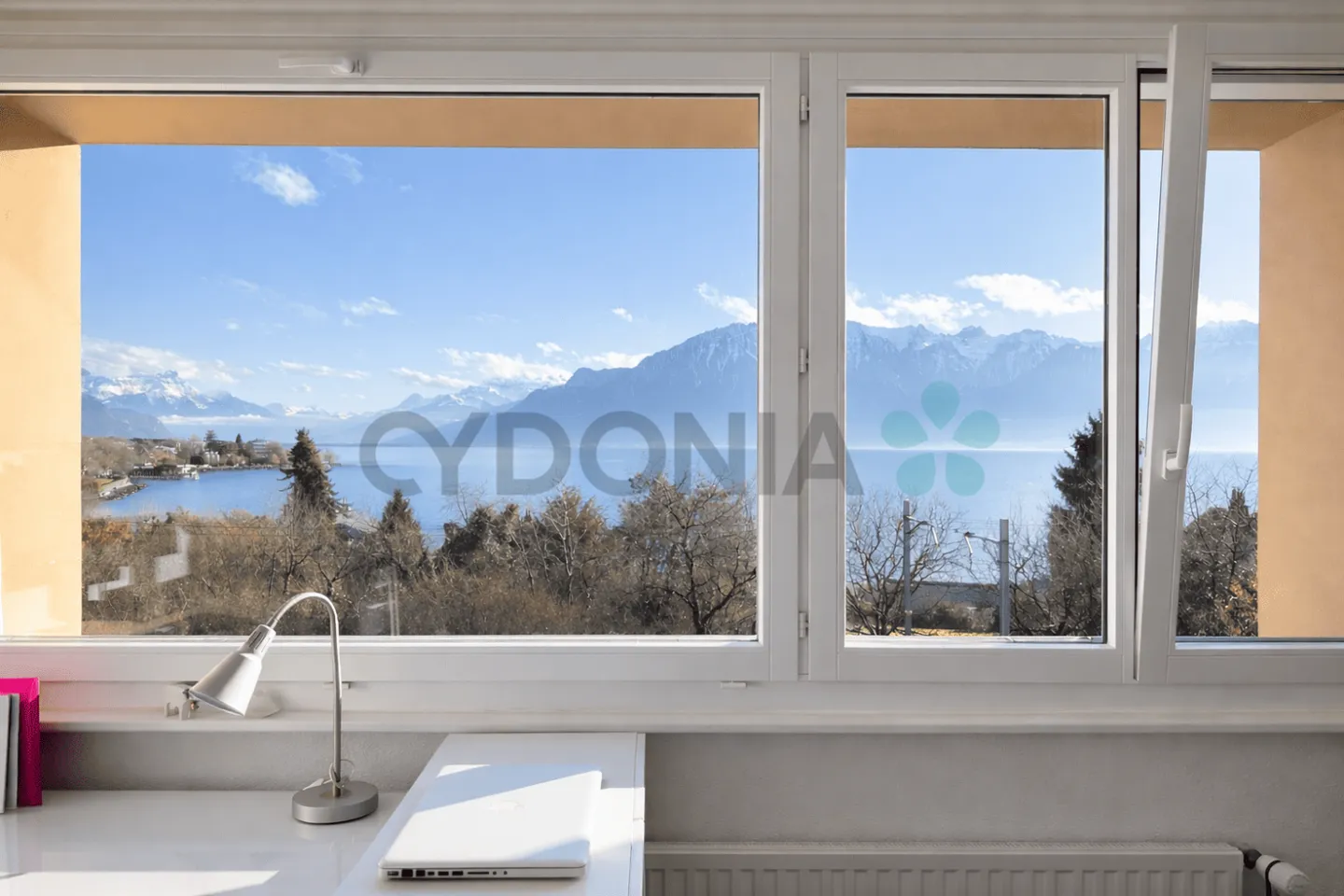 Exclusive 5-room apartment on the top floor with panoramic views of Lake Geneva - Photo 8 of 8