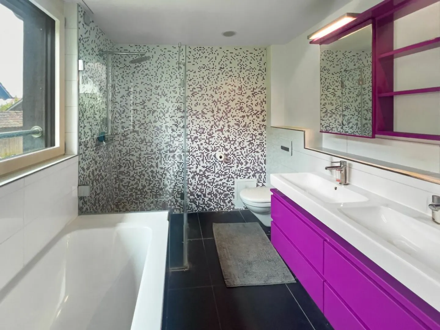 Ampia casa bifamiliare in posizione centrale a Hausen am Albis - Foto 8 di 14