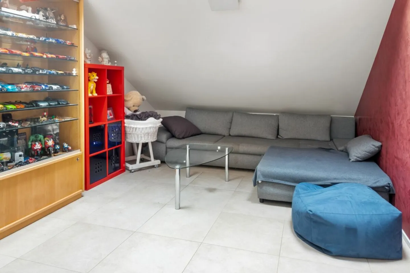 Ampia casa bifamiliare in posizione centrale a Hausen am Albis - Foto 10 di 14